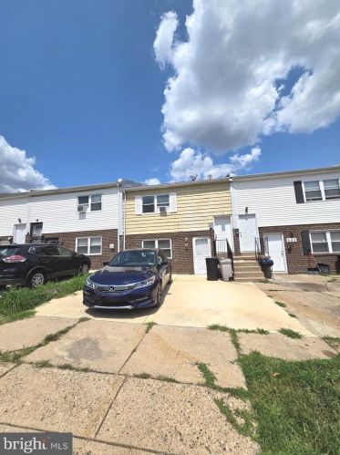 587 Allengrove St, Philadelphia PA  19120-2104 exterior