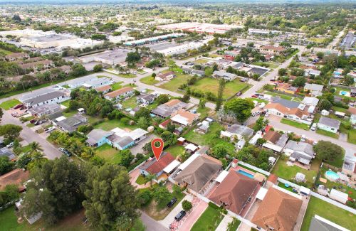 655 Mercury St, West Palm Beach, FL 33406-4008