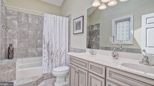 7127 Roosevelt Ave, Falls Church VA  22042-1623 exterior