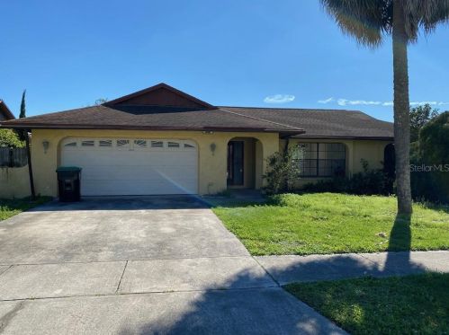 2414 Woodway Dr, Orlando, FL 32837-8929