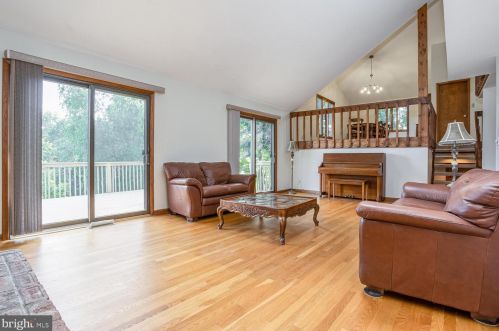 7 Waldron Ln, Flemington NJ  08822-1904 exterior