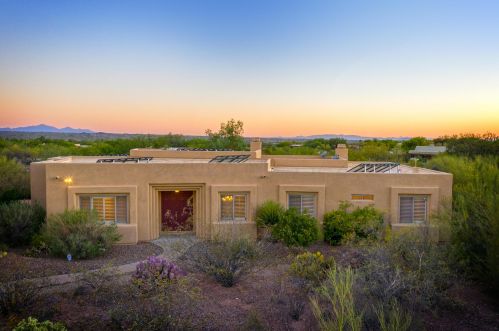 3147 Fennimore Ave, Tucson, AZ 85749-8182