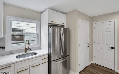 87 Melville Pl, Irvington NJ  07111-3048 exterior