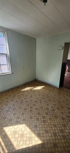 1110 18 St, Milwaukee WI 53233-1131 exterior