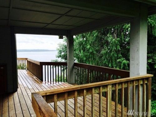 7004 Puget Beach Rd, Olympia, WA 98516-9158