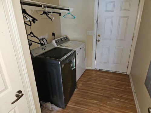 614 44 St, Galveston TX 77550-3702 exterior