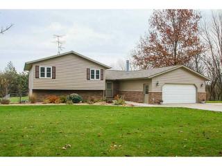 5245 Observatory Ave, Riverside, IA 52327-9705
