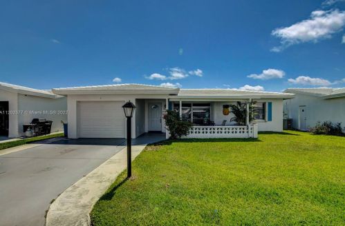 128 Ocean Ct, Boynton Beach, FL 33426-4355