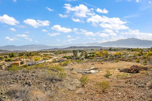 73420 18th Ave, Desert Hot Springs CA  92241-7844 exterior