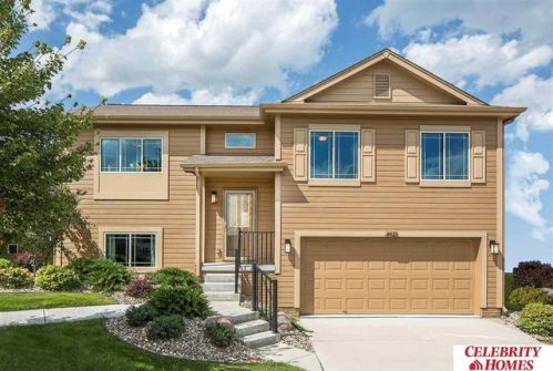 7713 144th Ave, Bennington, NE 68007