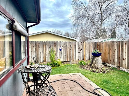 6938 Hidden Brook Ln, Citrus Heights CA  95621-8373 exterior