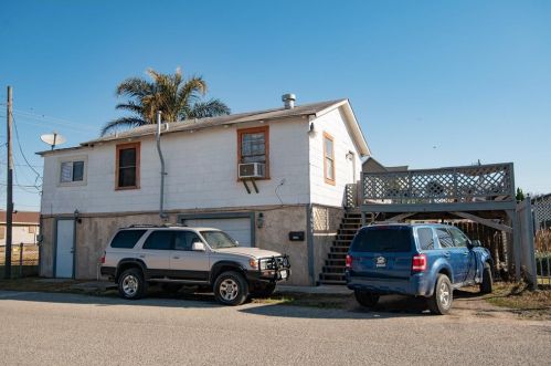 2308 63rd St, Galveston, TX 77551-1415