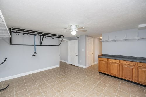 2223 Genevieve Ln, Covington KY  41011-4009 exterior