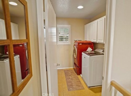 43652 Rialto Dr, Lancaster CA 93535-6156 exterior