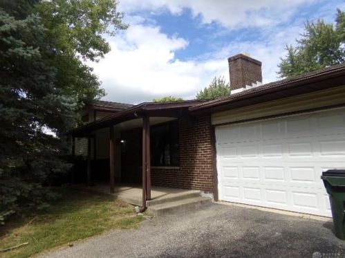 1034 Heathwood Dr, Englewood, OH 45322-2429