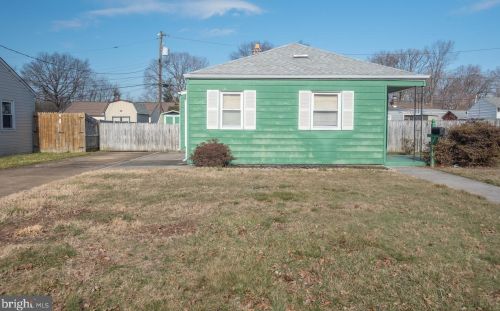 725 Woodtop Rd, Wilmington, DE 19804-2627