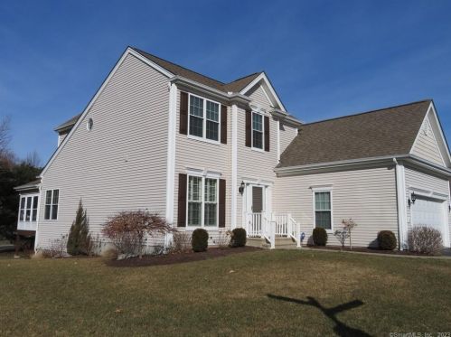 5 Wildlife Ct, Cheshire, CT 06410-2958
