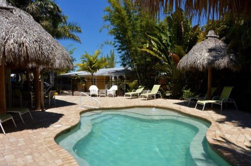 228 Fairweather Ln, Fort Myers Beach FL  33931-3227 exterior