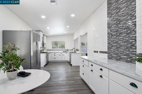 142 Diablo Ct, Concord CA  94523-1925 exterior