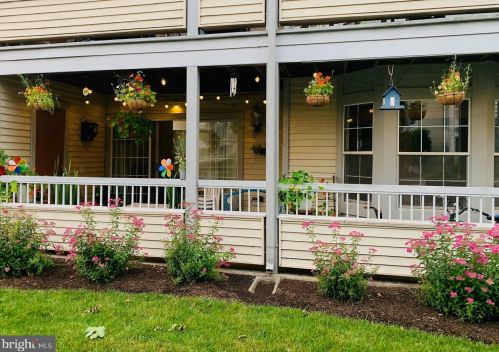 113 Cascade Ct, Princeton, NJ 08540-7804