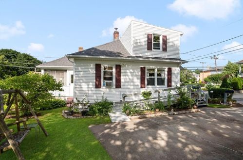 958 Atwood Ave, Providence, RI 02919-6258