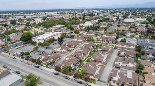 8025 70th St, Paramount CA 90723-5401 exterior