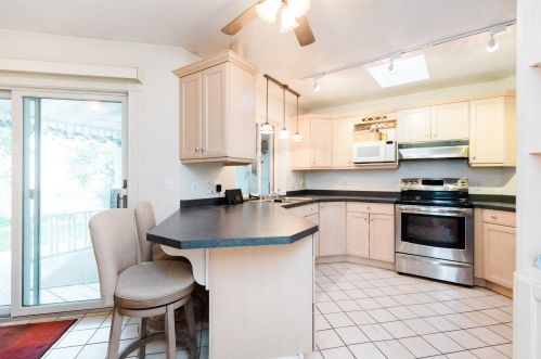 1421 Hyde Ave, La Crosse, WI 54601-6472