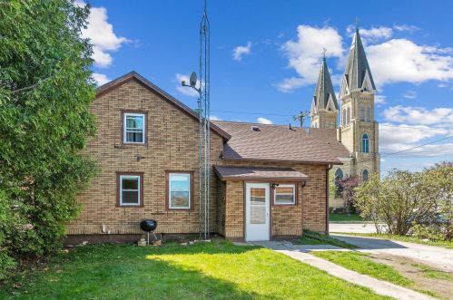 1111 21st St, Manitowoc WI  54220-2506 exterior