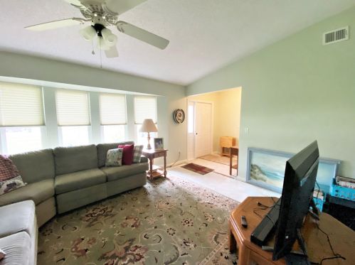 5704 Paleo Pines Cir, Fort Pierce FL  34951-2351 exterior