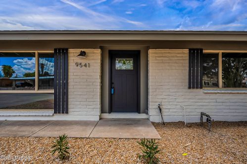 9541 Calle Cascada, Tucson, AZ 85715-5819