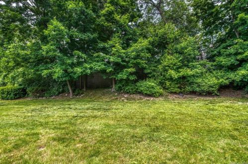 129 Brush Hollow Cres, Rye Brook NY  10573-1630 exterior