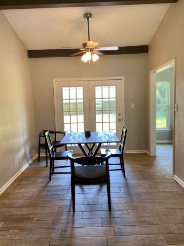 407 9th Ave, Texas City, TX 77590-6314