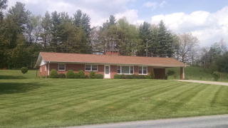 2914 Bamboo Rd, Boone, NC 28607-8726
