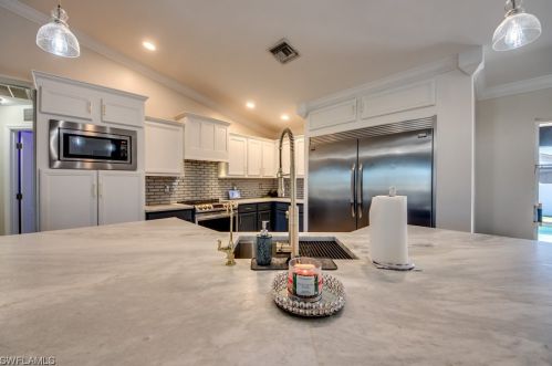 2505 20th Ave, Cape Coral FL  33904-3226 exterior