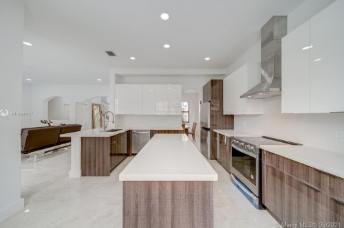 8941 178th St, Hialeah FL  33018-6554 exterior