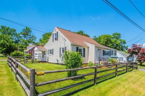 32 Benjamin St, Bristol, CT 06010-6495