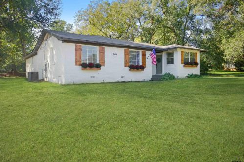 806 Duval St, Griffin, TX 75789-2204