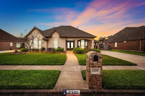 2305 Lonesome Dove Dr, Deer Park, TX 77536-4696