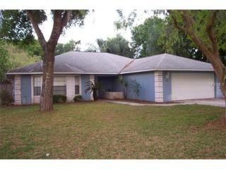 89 Pine Ave, Umatilla, FL 32784-9586