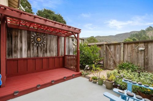 1199 Oddstad Blvd, Pacifica CA  94044-3850 exterior
