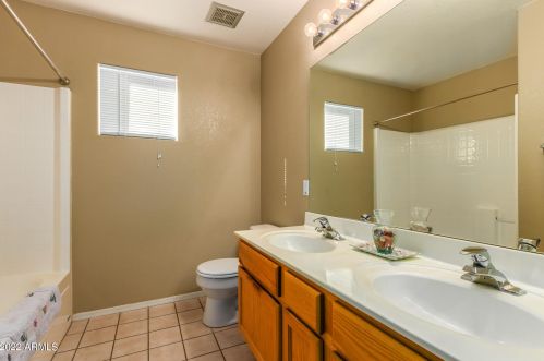 16025 18 Dr, Phoenix AZ  85045-1774 exterior