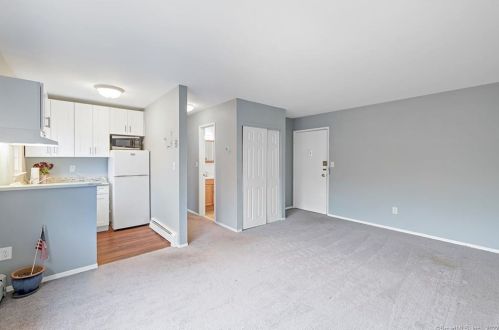 398 Courtland Ave, Stamford, CT 06906-1812