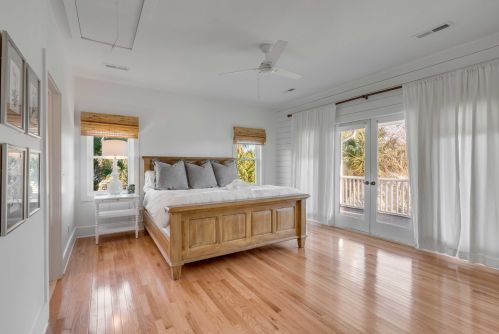 2201 Palm Blvd, Isle Of Palms SC  29451-2349 exterior