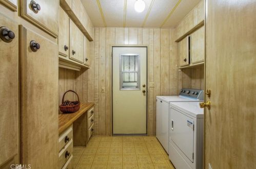 1325 Medallion St, Redlands CA  92374-2666 exterior