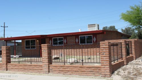 8417 Fond Du Lac Dr, Tucson, AZ 85730-2006