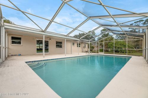 4241 Ivanhoe Dr, Titusville, FL 32796-1082