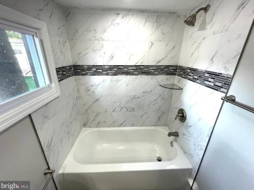 818 Philadelphia Ave, West Deptford NJ  08063-1335 exterior