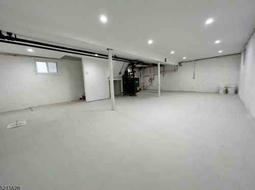 423 Drake Ave, Roselle NJ  07203-1425 exterior