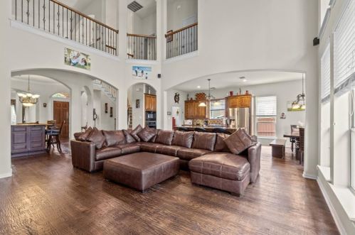 1923 Natchez Trce, Allen TX  75013-4873 exterior
