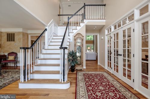 7432 Spring Summit Rd, Springfield, VA 22150-4604